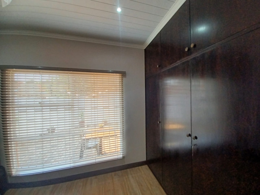 To Let 3 Bedroom Property for Rent in Naudeville Free State
